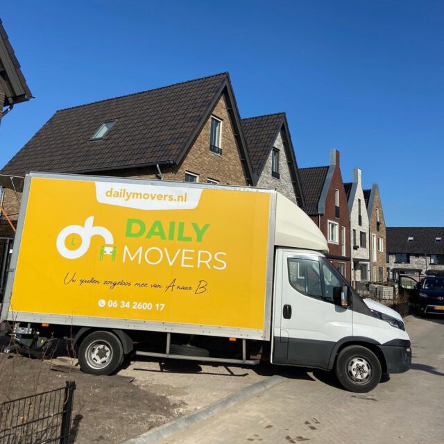 Verhuizen kan makkelijk met Daily Movers. Bel of app naar 0634260017.
•
•
•
•
•
#dailymovers #verhuisservice #verhuisbedrijf #movingcompany #moving #dailycleaning #Zaandam #amsterdam #verhuisbedrijfzaandam #verhuisbedrijfamsterdam